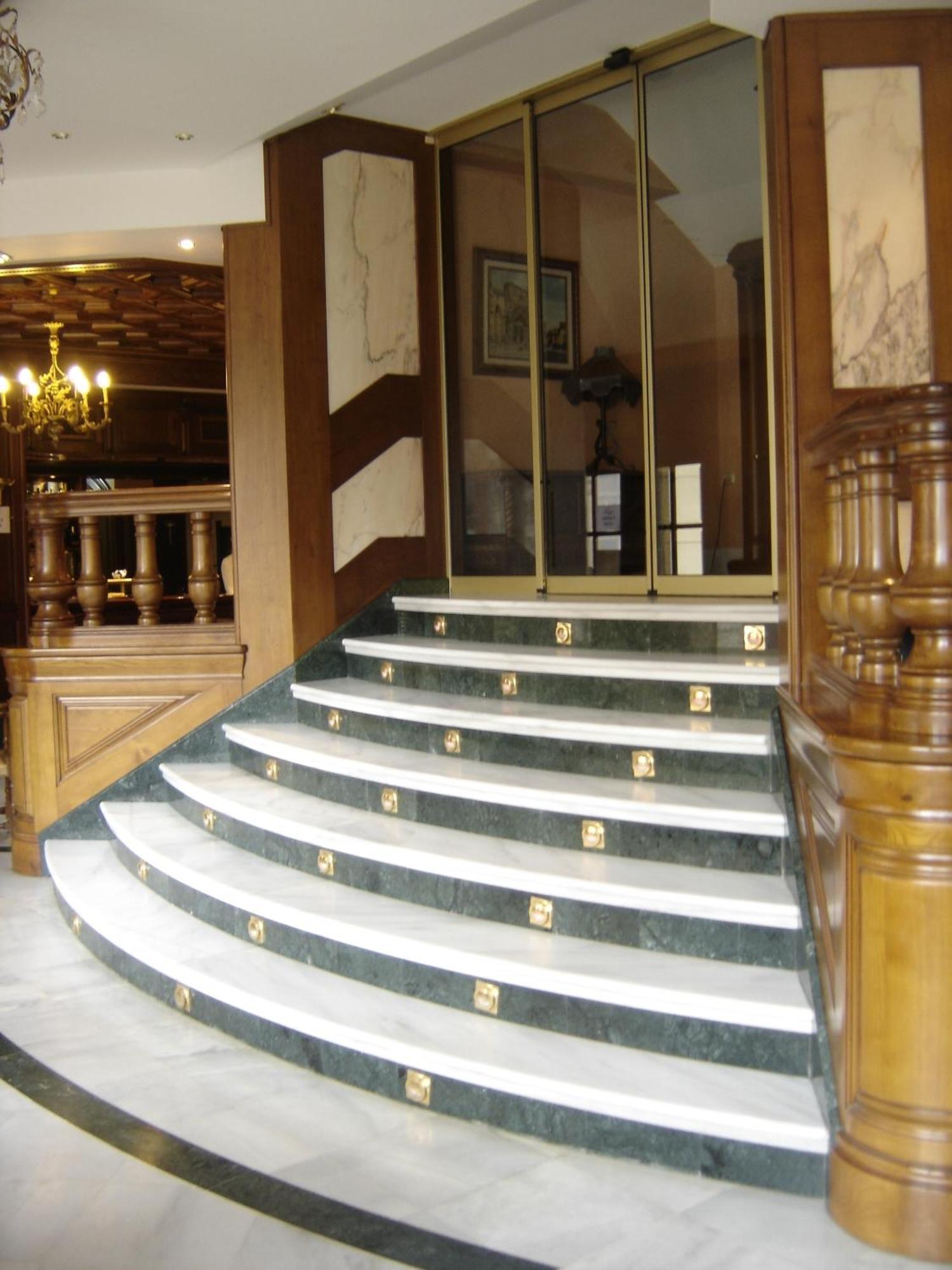 Hotel Aranda อารันดา เด ดวยโร ภายนอก รูปภาพ