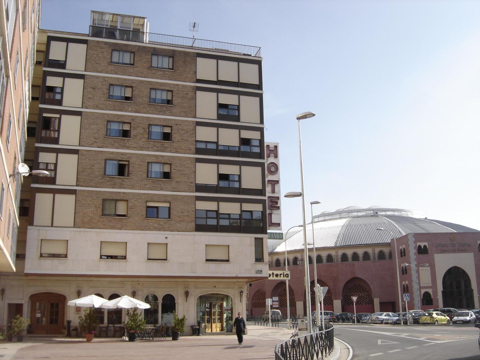 Hotel Aranda อารันดา เด ดวยโร ภายนอก รูปภาพ